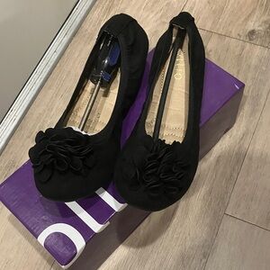 Brand new flats size 7